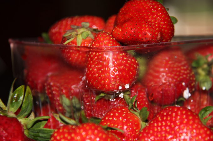 How to Freeze Fresh Berries