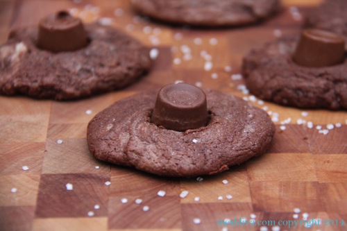 Salted-caramel-frudge-cookies 11