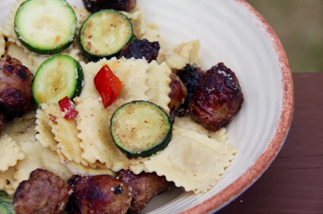 Easy Spicy Sausages with Ravioli, Zucchini and Peppers